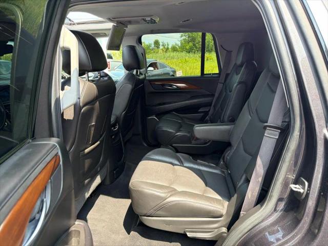 2016 Cadillac Escalade Luxury Collection