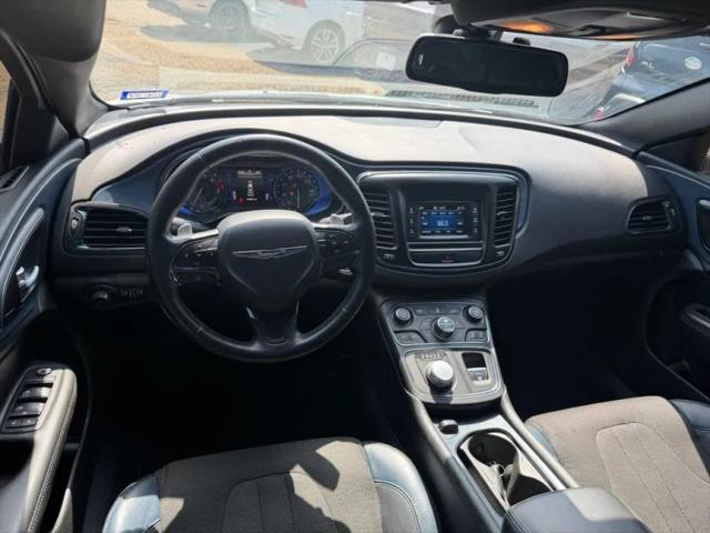 2016 Chrysler 200 S