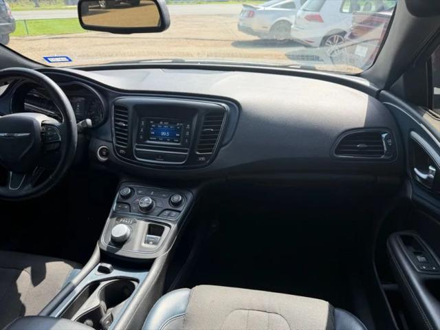2016 Chrysler 200 S