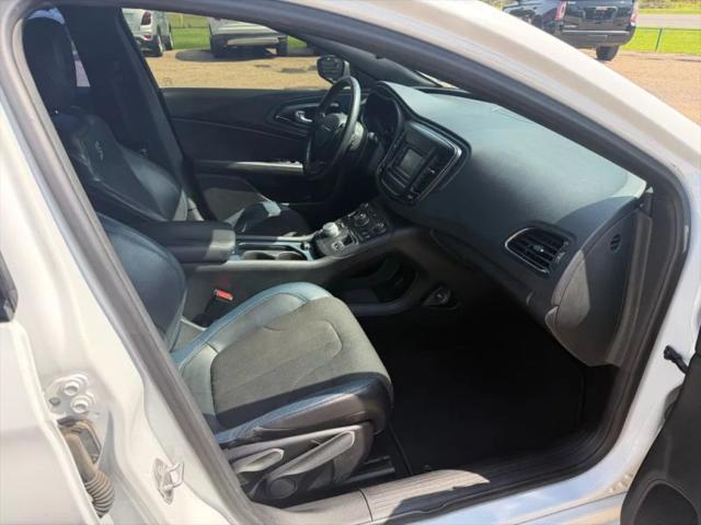 2016 Chrysler 200 S