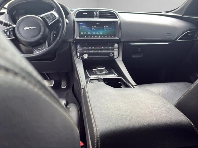 2018 Jaguar F-PACE S