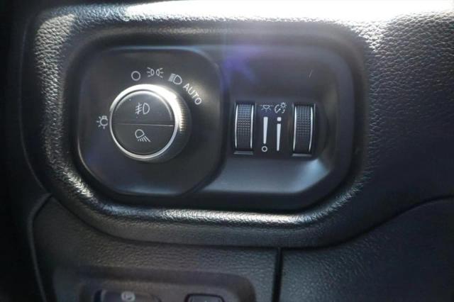 2019 Ram 1500 Big Horn/Lone Star Crew Cab 4x4 57 Box