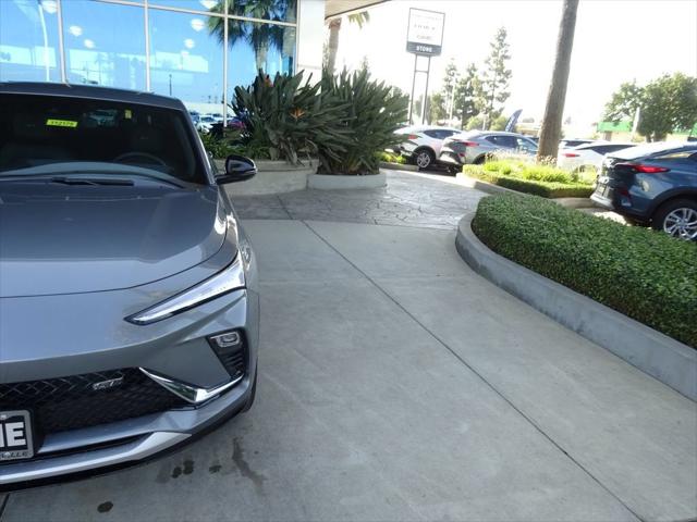 2026 Buick NV Sport Touring FWD