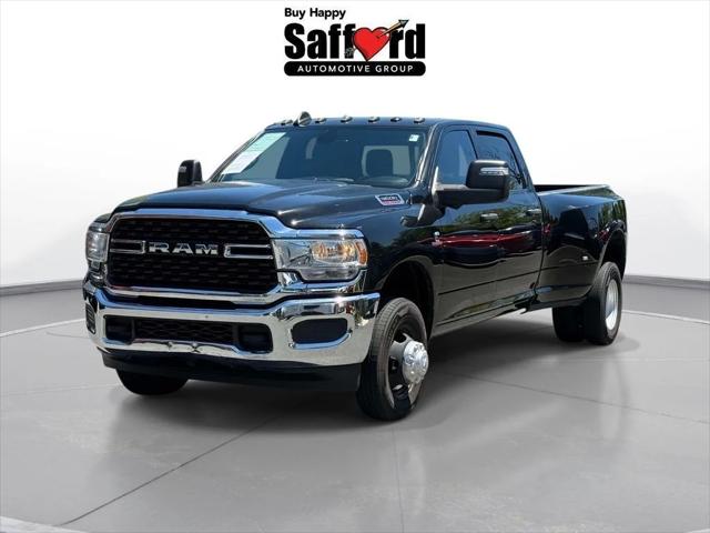 2023 RAM 3500 Tradesman Crew Cab 4x4 8 Box