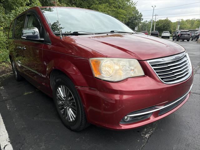 2014 Chrysler Town & Country Touring-L for sale in Montgomeryville, PA