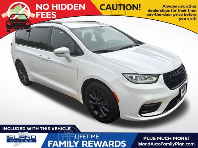 2022 Chrysler Pacifica Touring L AWD for sale in Staten Island, NY