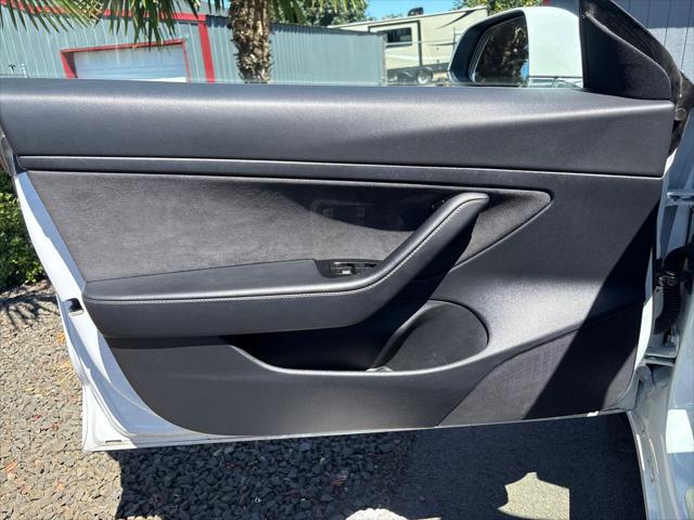 2020 Tesla Model 3 Standard Range Plus Rear-Wheel Drive