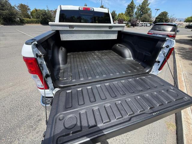 2020 Ram 1500 Big Horn Crew Cab 4x4 5'7" Box