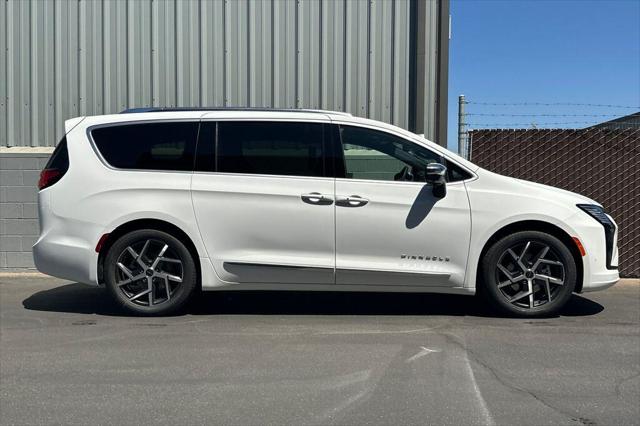 2027 Chrysler Pacifica Pinnacle