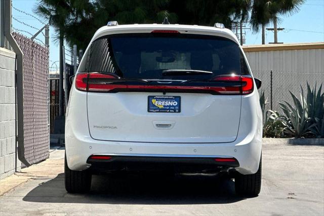 2027 Chrysler Pacifica Pinnacle
