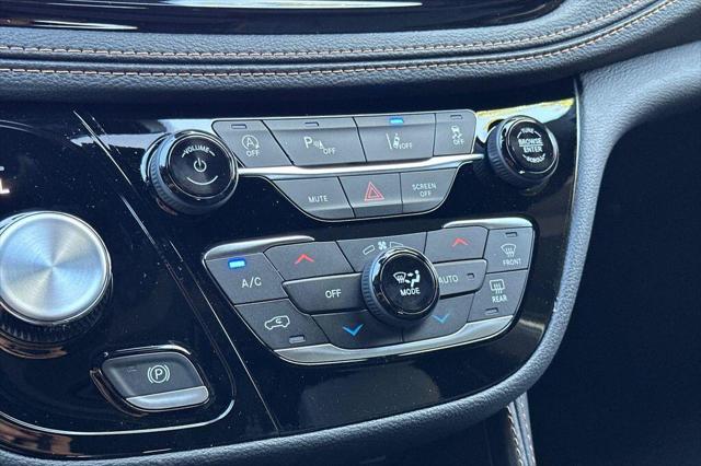2027 Chrysler Pacifica Pacifica Pinnacle