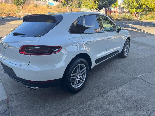 2017 Porsche Macan SPORT UTILITY 4D