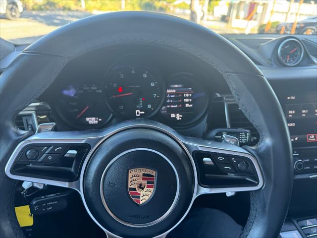 2017 Porsche Macan SPORT UTILITY 4D