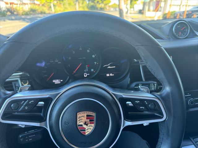 2017 Porsche Macan SPORT UTILITY 4D