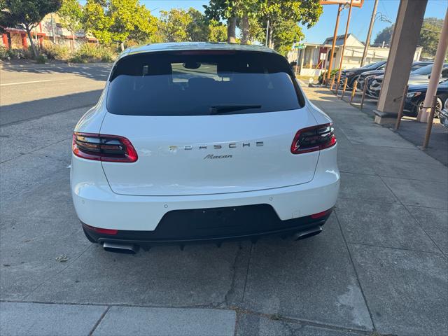 2017 Porsche Macan SPORT UTILITY 4D