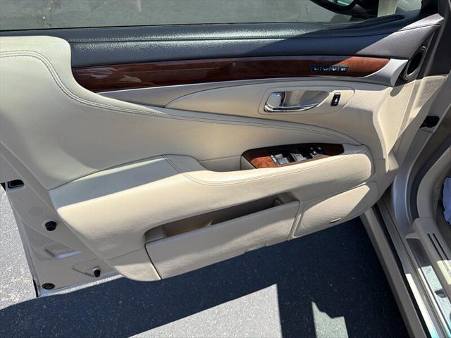 2013 Lexus LS 460 Unknown