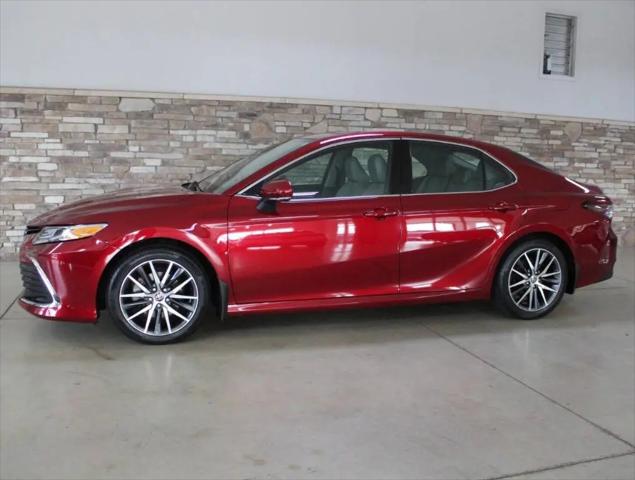2022 Toyota Camry XLE Hybrid for sale in Kalamazoo, MI