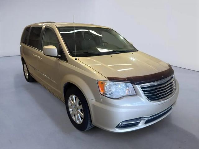 2013 Chrysler Town & Country Touring for sale in Brunswick, OH