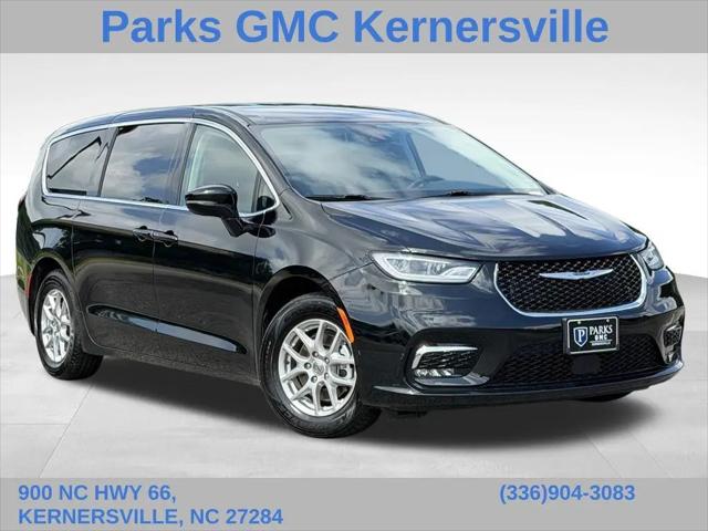 2024 Chrysler Pacifica Touring L for sale in Kernersville, NC