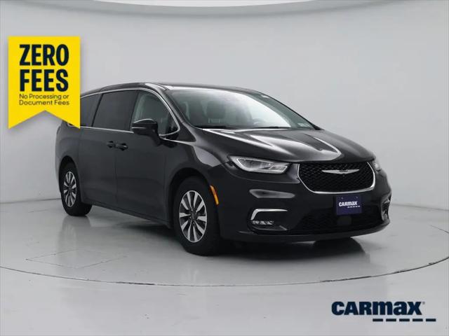 2022 Chrysler Pacifica Hybrid Touring L for sale in Sicklerville, NJ