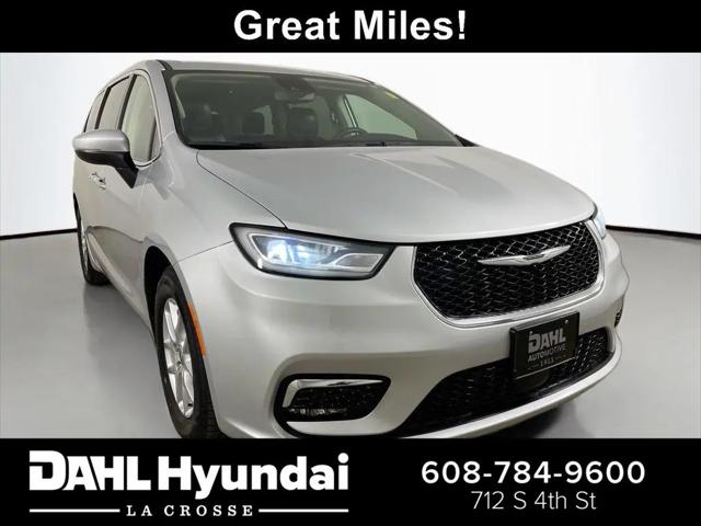 2023 Chrysler Pacifica Touring L for sale in La Crosse, WI