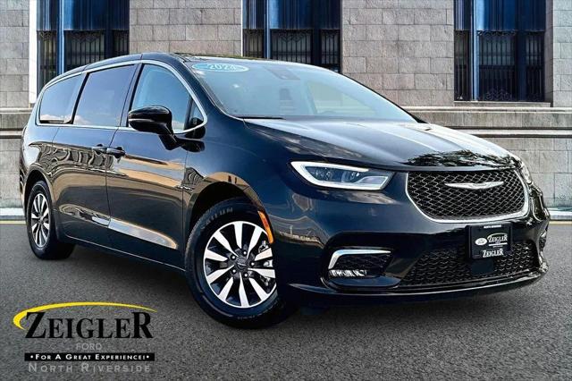 2024 Chrysler Pacifica Hybrid Select for sale in North Riverside, IL