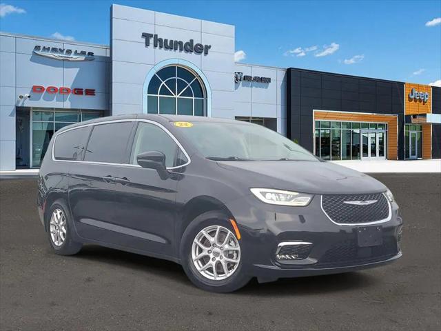 2023 Chrysler Pacifica Touring L for sale in Bartow, FL