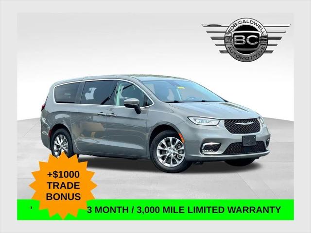 2023 Chrysler Pacifica Touring L AWD for sale near Columbus, OH