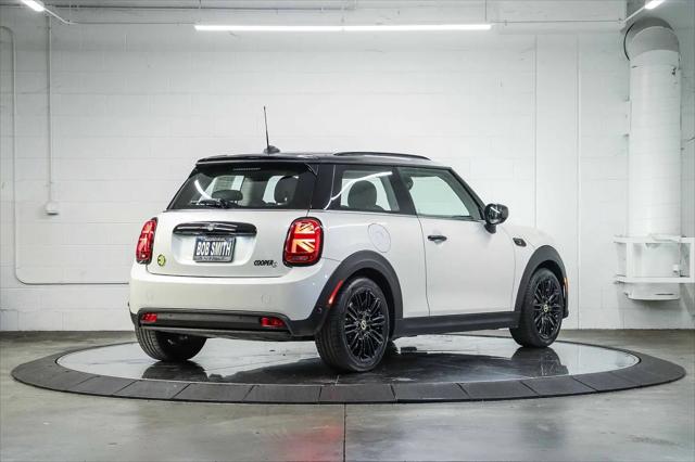 2024 MINI SE Hardtop Cooper