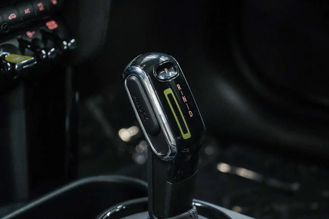 2024 MINI SE Hardtop Cooper