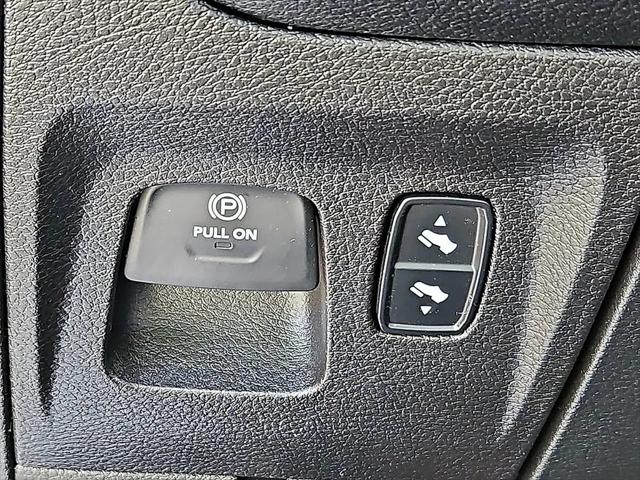 2020 Ram 1500 Laramie Crew Cab 4x4 57 Box
