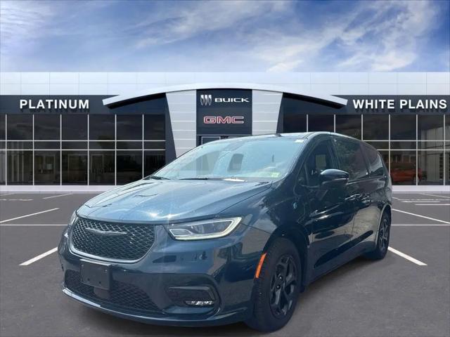 2023 Chrysler Pacifica Hybrid Touring L for sale in White Plains, NY
