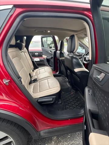 2020 Ford Escape Titanium Hybrid