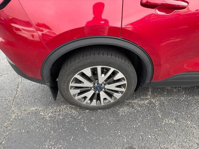 2020 Ford Escape Titanium Hybrid