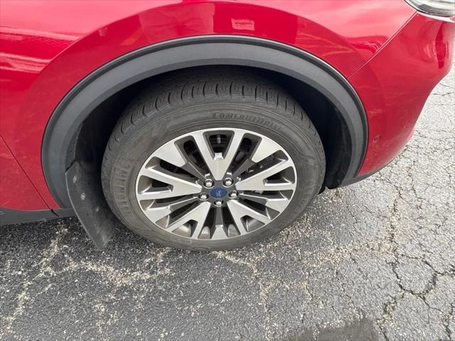 2020 Ford Escape Titanium Hybrid