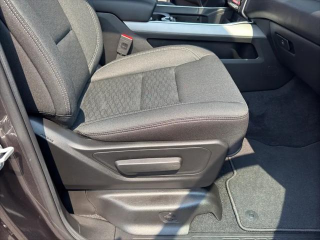 2026 Ram 1500 Express Crew Cab 4x4 57 Box