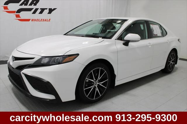2023 Toyota Camry SE AWD for sale in Shawnee, KS