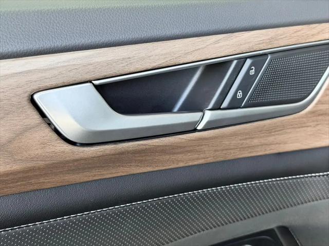2026 Volkswagen Atlas SE
