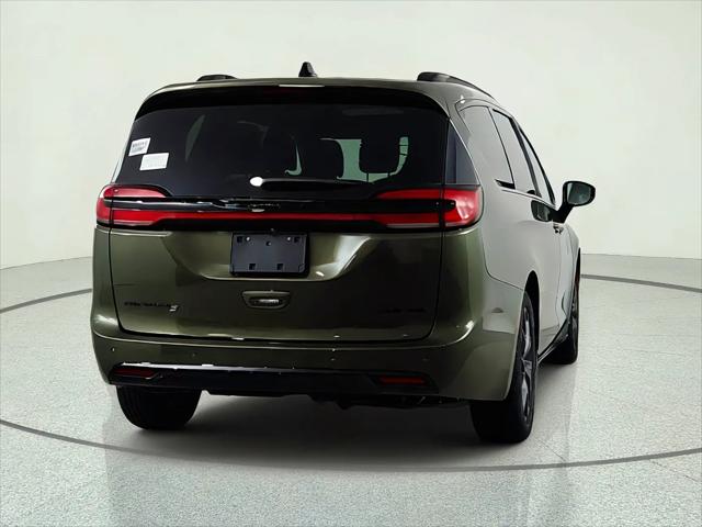 2027 Chrysler Pacifica Limited