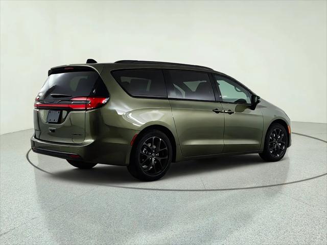 2027 Chrysler Pacifica Limited