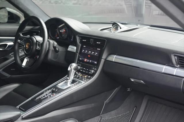 2018 Porsche 911 Carrera 4S