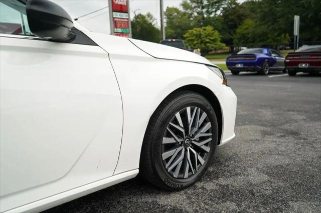 2025 Nissan Altima SV FWD