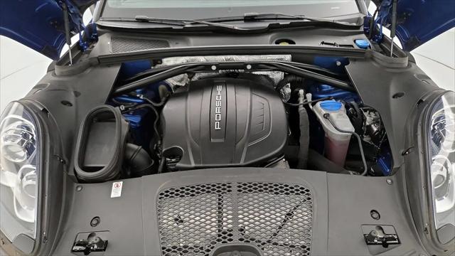 2017 Porsche Macan Macan