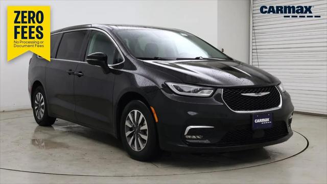 2024 Chrysler Pacifica Hybrid Select for sale in East Meadow, NY