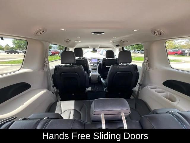 2021 Chrysler Pacifica Touring L