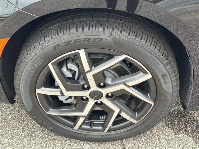 2027 Chrysler Pacifica Pinnacle AWD