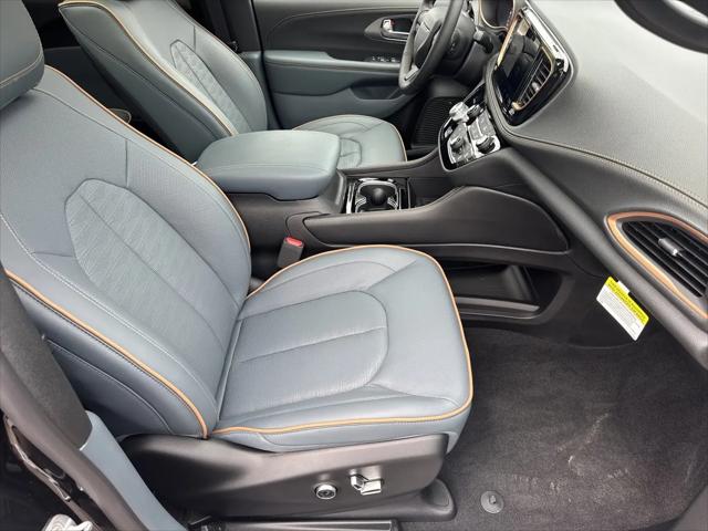 2027 Chrysler Pacifica Pinnacle AWD