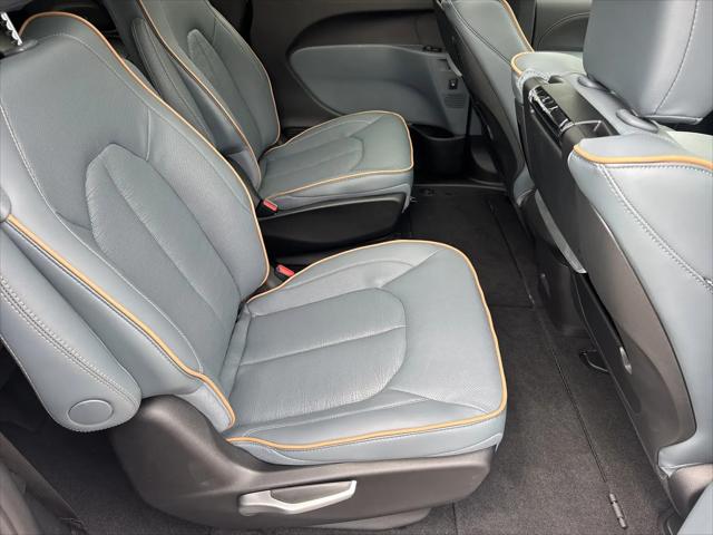 2027 Chrysler Pacifica Pinnacle AWD