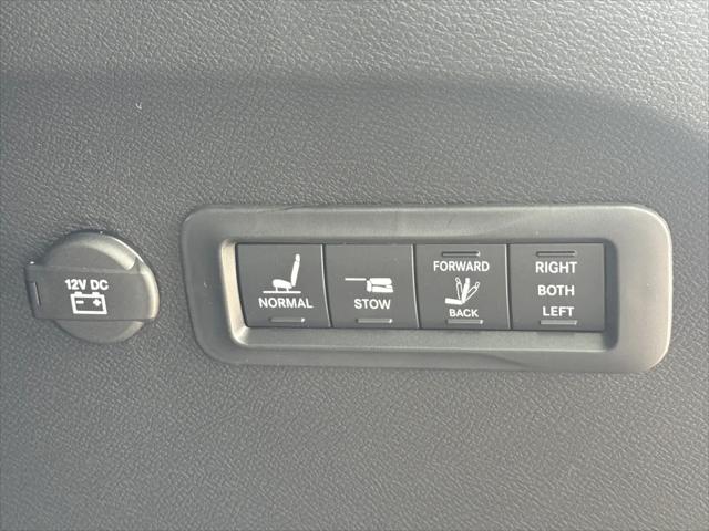 2027 Chrysler Pacifica Pinnacle AWD