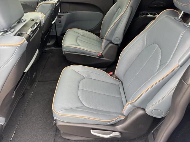 2027 Chrysler Pacifica Pinnacle AWD